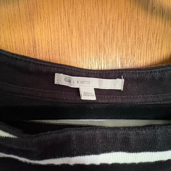 GAP Black and White Striped Shift Dress - size S petite - Picture 3 of 5